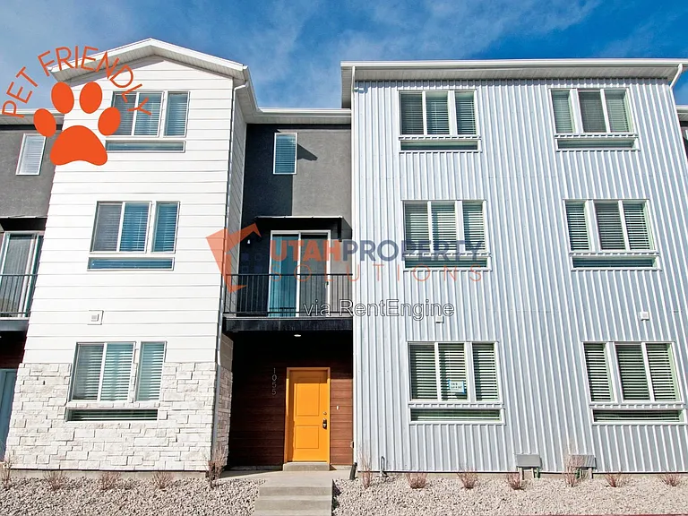 1055 W 400 S — Photo 1
