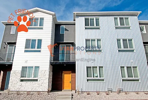 1055 W 400 S Photo 1