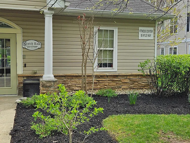 121 Kyle Way — Photo 40