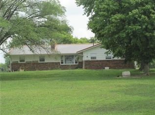 7310 SE State Route A, Braymer, MO 64624