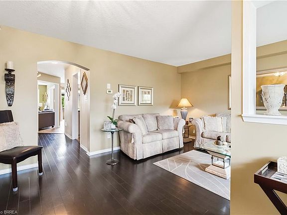 5th image of 175 Blackburn Dr