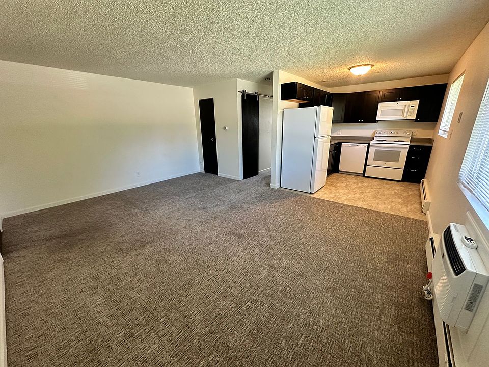 1st image of 700 Moore St #2