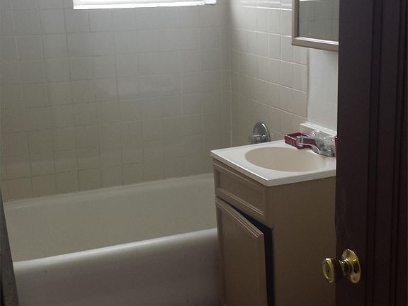 3rd image of 8154 S Marshfield Ave #8156