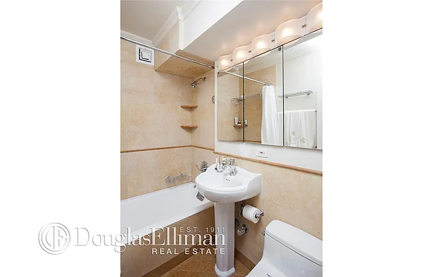 Rented by Douglas Elliman | media 26