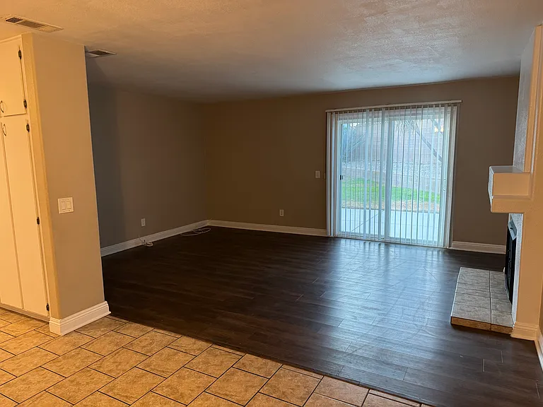 15840 Rainbow Dr — Photo 11