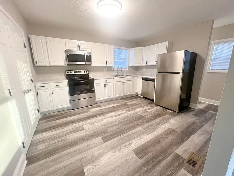 103 Wilson Ct — Photo 3
