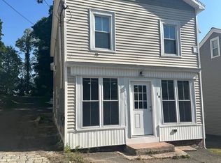 18 Elm St, Tariffville, CT 06081