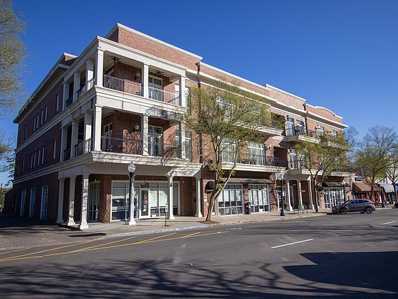 5th image of 140 Laurens St NW #A