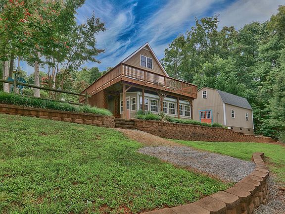 3rd image of 218 Gannett Dr