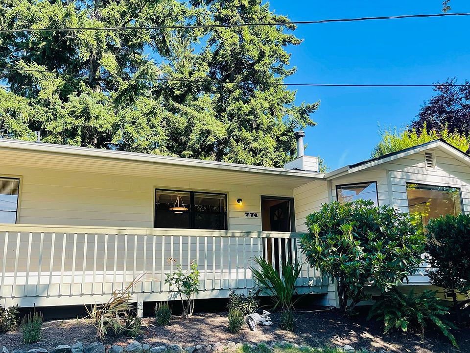 1st image of 774 Lovell Ave NW
