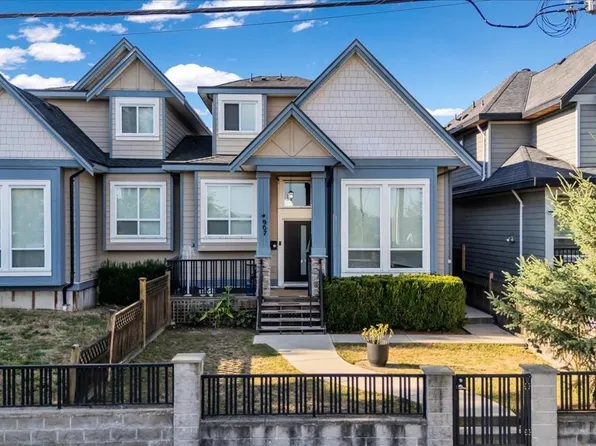 907 Harris Ave, Coquitlam, BC V3K 1S2