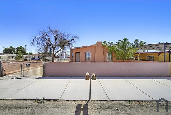 2750 Dixie St — Photo 2