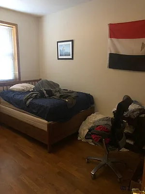 Rented by Batra Group Inc | media 38