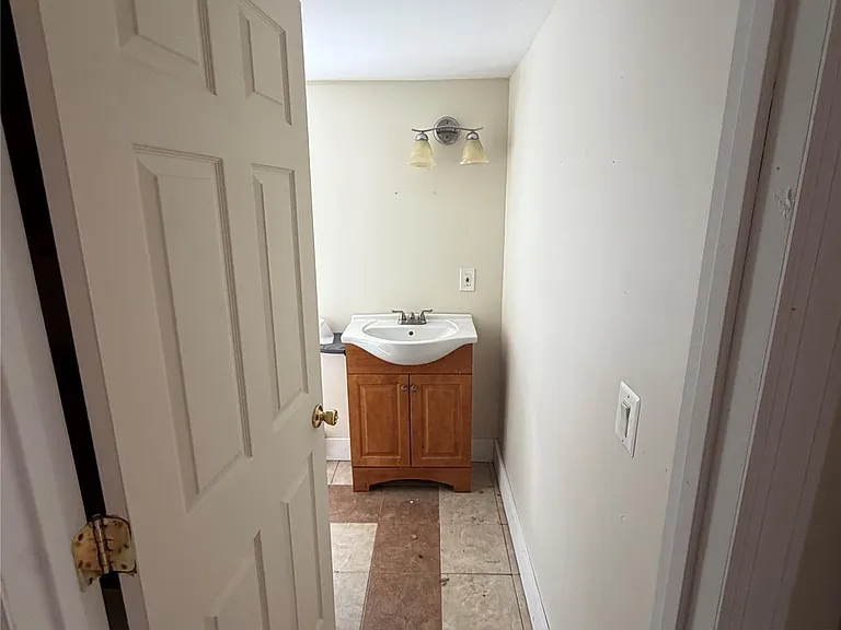 247 Sprague Ave — Photo 12