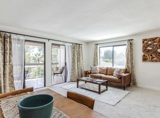 385 E Via Escuela UNIT 424, Palm Springs, CA 92262