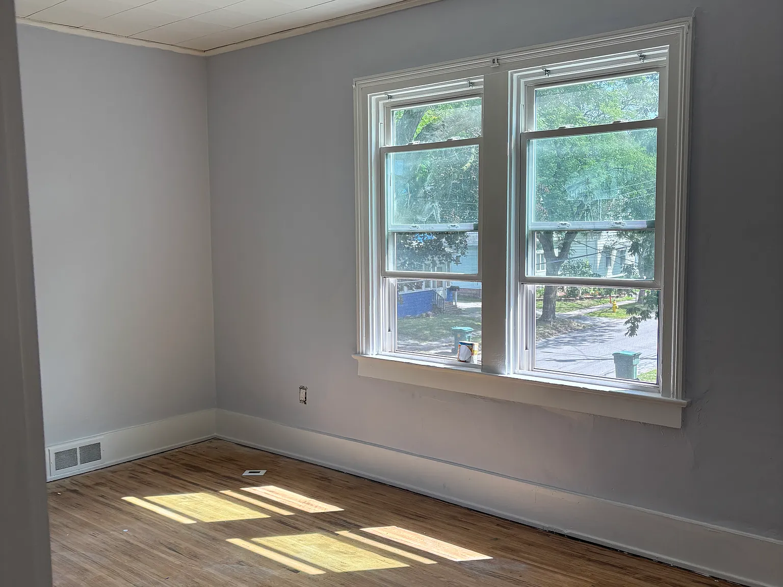 3 bed, 2426 sqft, $1,450 — Photo 4