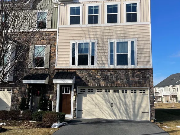 2415 Cook Dr, Easton, PA 18045