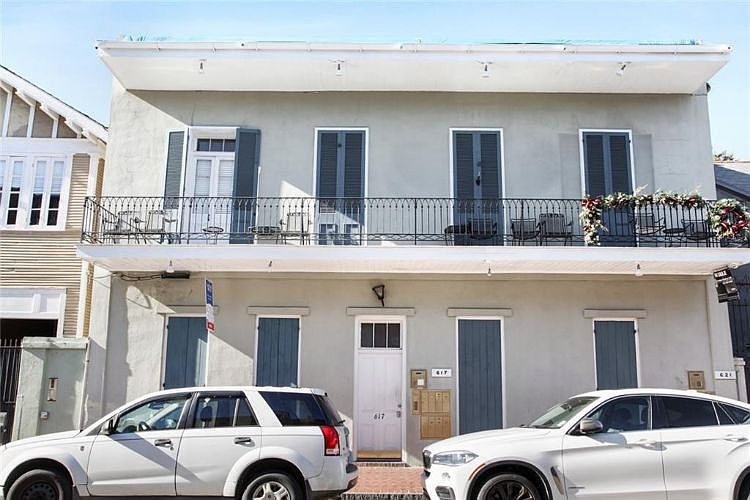 1st image of 617 Dauphine St APT 6