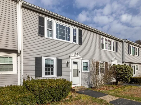 150 Wood St APT R, Middleboro, MA 02346