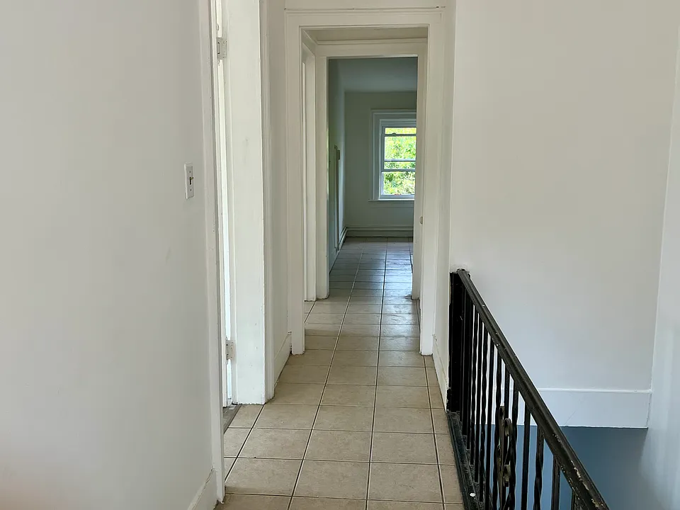 366 Whalley Ave #2