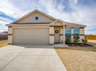 8300 Hollow Bend St, Fort Worth, TX 76123