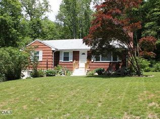 39 Anthony Ln, New Canaan, CT 06840