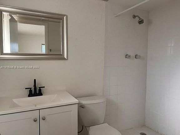 5th image of 770 SE 2nd Ave APT E208