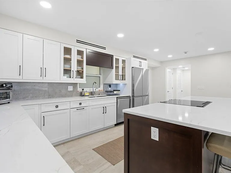 800 Benjamin Franklin Dr #505 — Photo 6