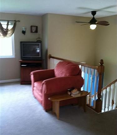 3rd image of 9959 Bell St