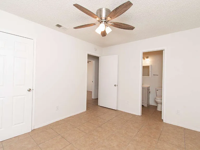 4405 Teri Rd #B — Photo 13