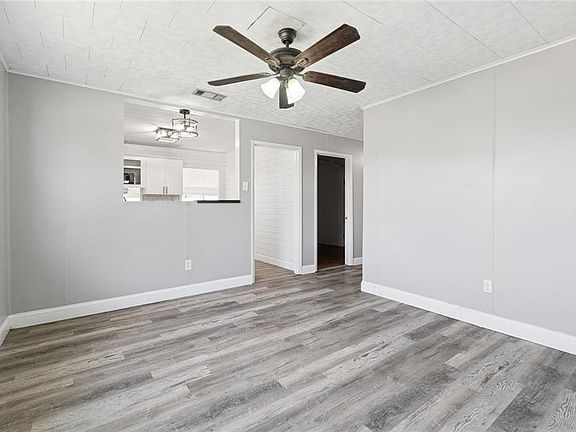 4th image of 110 Alpha St