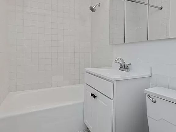 5th image of 154 W 70th St APT 8K