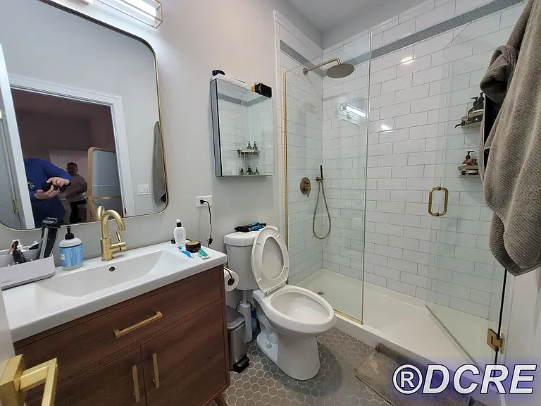 1318 W Winnemac Ave #3E — Photo 13