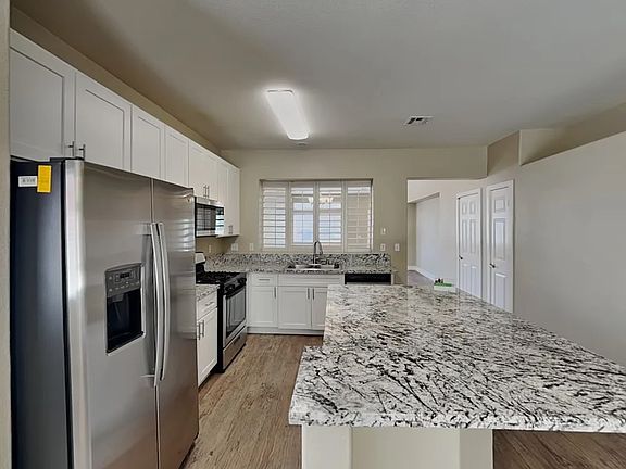 2nd image of 3044 Debbie Dr #109-2006