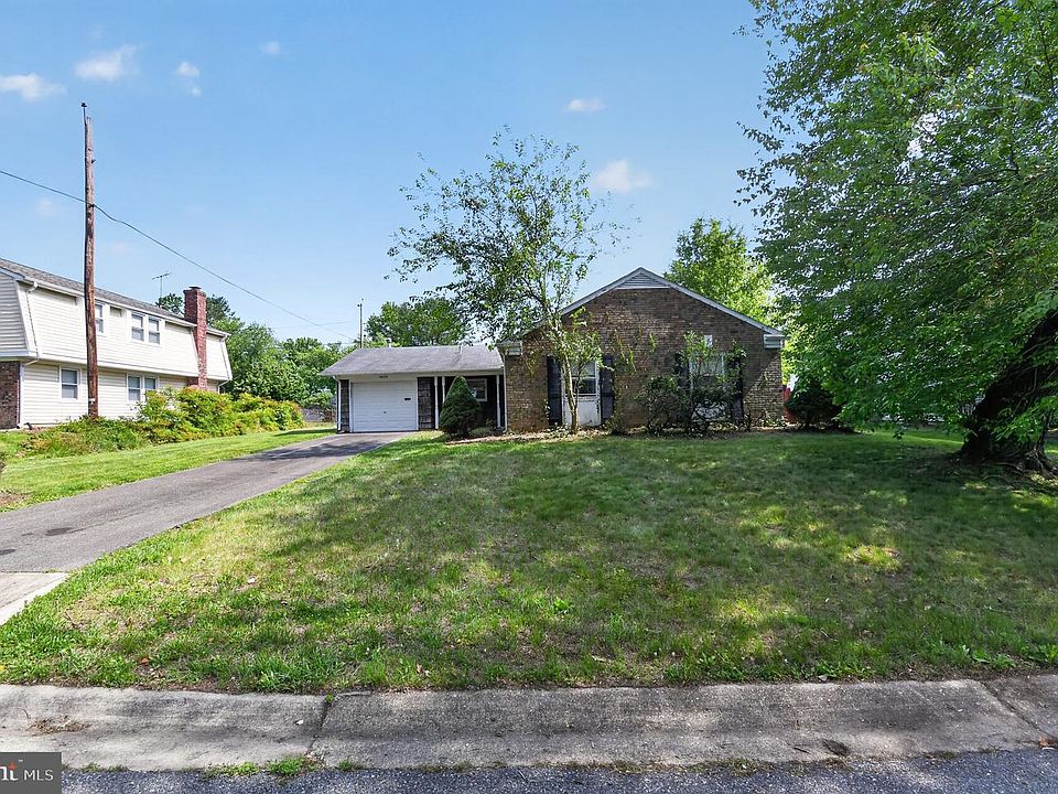 1st image of 16109 Pond Meadow Ln