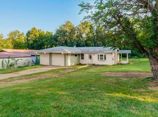 2640 W Phelps St, Springfield, MO 65802
