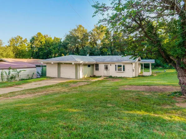 2640 W Phelps Street, Springfield, MO 65802