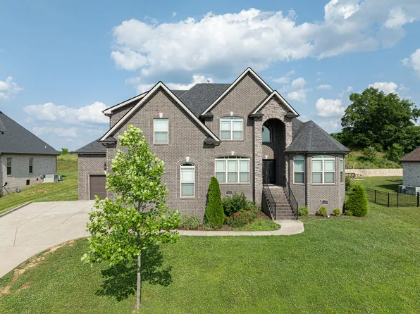 160 Dobson Knob Trl, Nolensville, TN 37135