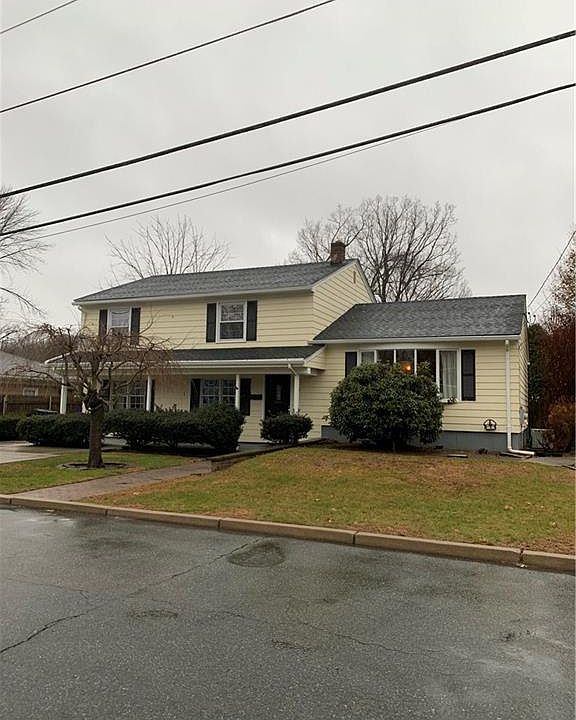 1st image of 39 Stella Dr