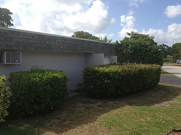 3rd image of 5914 Blue Beech Ln