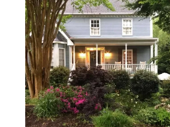 1300 Stonemoor Ct, Raleigh, NC 27606