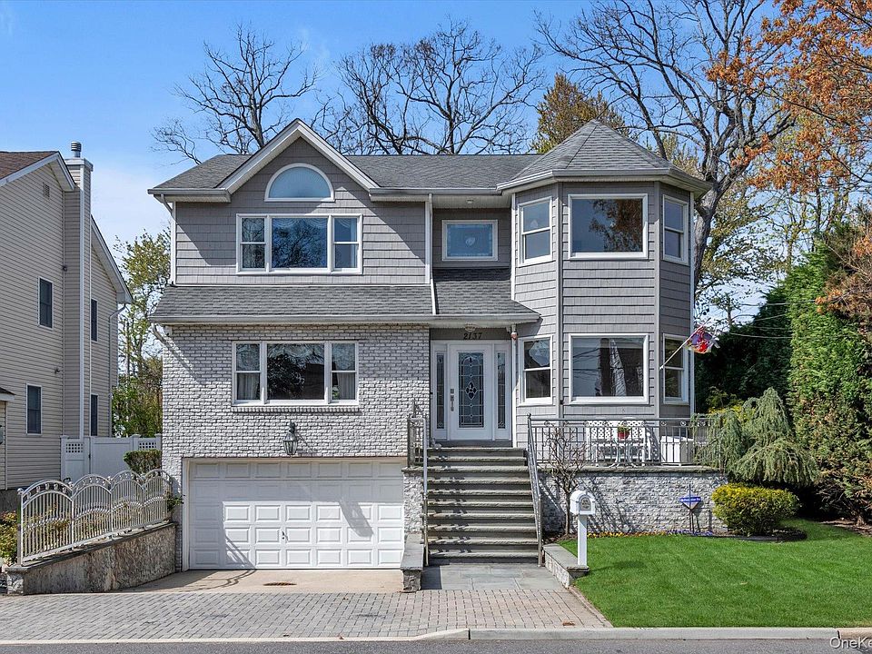 1st image of 2137 3rd Avenue