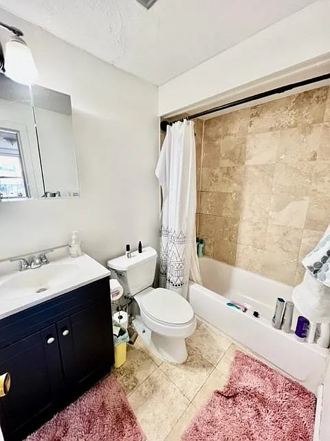 2 bed, 700 sqft, $3,500 — Photo 3