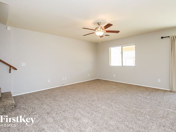 5th image of 313 W Hereford Dr