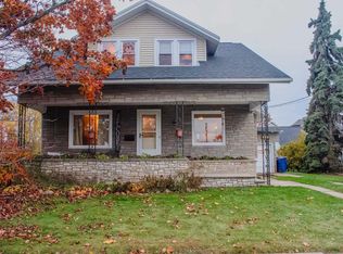 409 2nd St, Menasha, WI 54952