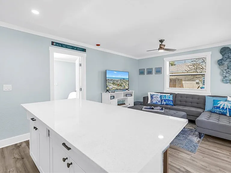 6892 Gulf Winds Dr #2 — Photo 12
