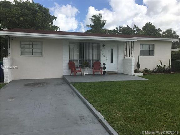 Home For Sale In Welwyn Manor