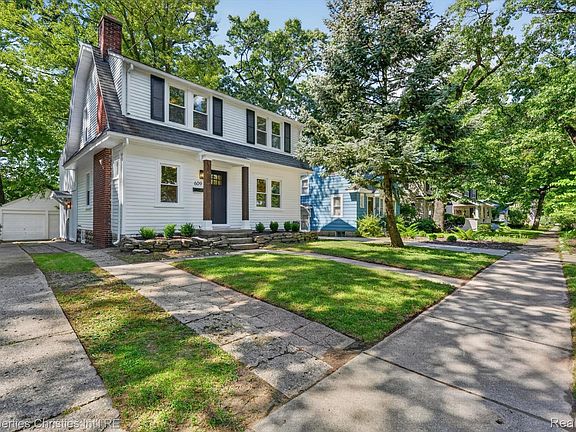 2nd image of 609 Forestdale Rd