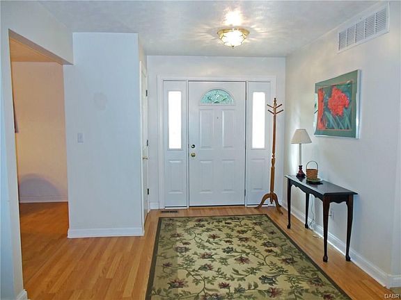 2nd image of 1875 Highland Meadows Dr