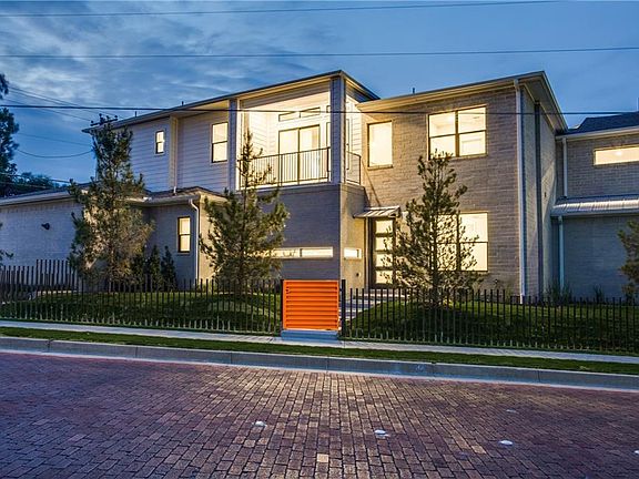3rd image of 3858 Camp Bowie Blvd